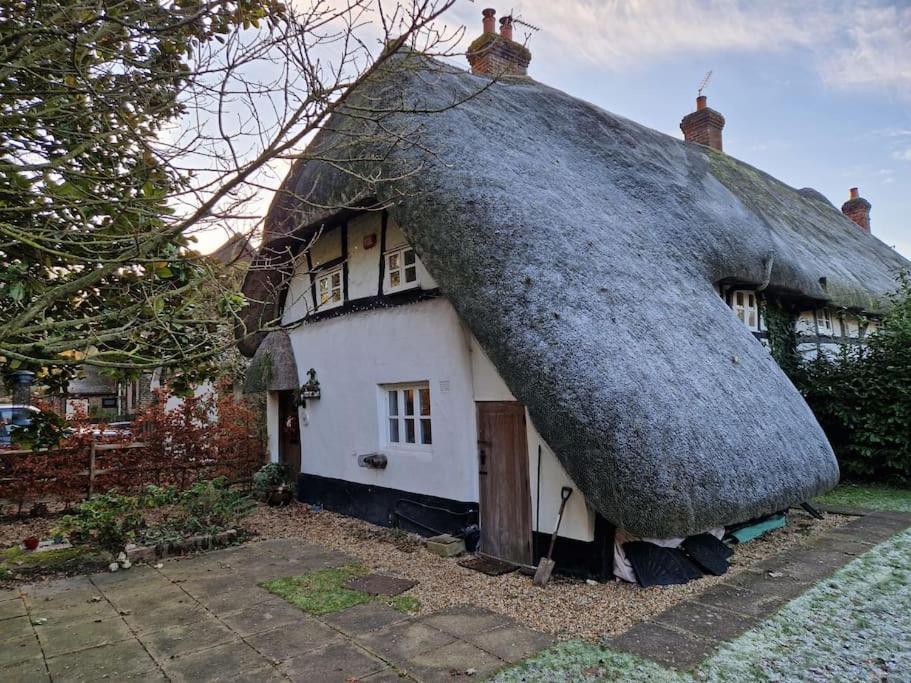 Delightful 3Bed Thatched Cottage Στόκμπριτζ Εξωτερικό φωτογραφία
